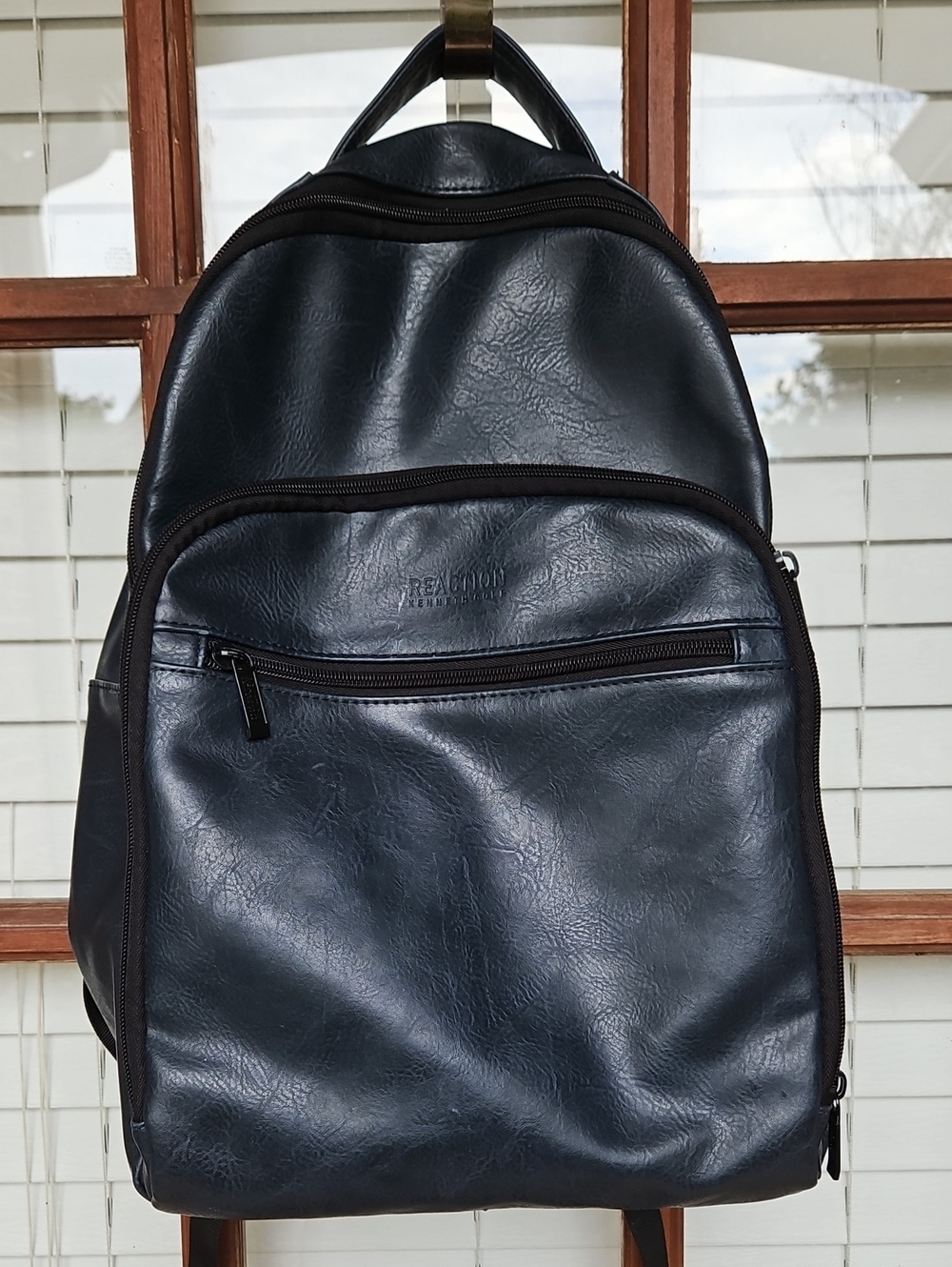 Kenneth Cole Reaction Back To School Dark Blue Unisex Charging Port Backpack - Picture 2 of 8